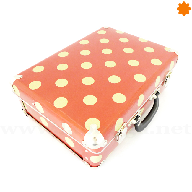 maleta_para_decorar_de_color_rojo