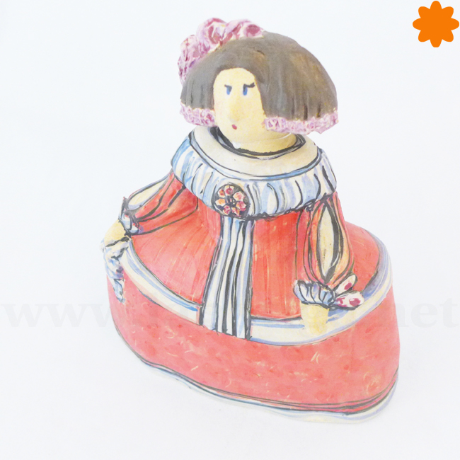 menina_color_rojo_figuritas_cer_mica