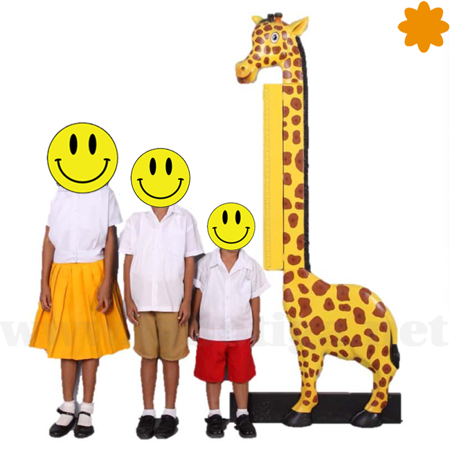 registrador de estatura infantil con forma de jirafa