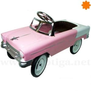 Chevrolet del 55 de color rosa versión coche de pedales