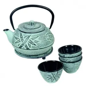 Set de tetera, vasos y salvamantel color azul gastado textura bambu