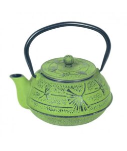 Tetera de hierro colado de color verde pistacho